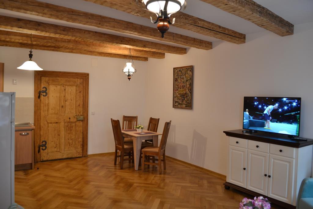 מלון בראשוב Casa Fanarilor מראה חיצוני תמונה
