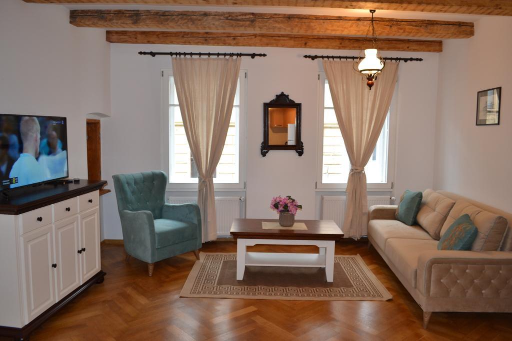 מלון בראשוב Casa Fanarilor מראה חיצוני תמונה