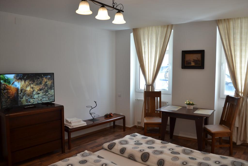 מלון בראשוב Casa Fanarilor מראה חיצוני תמונה