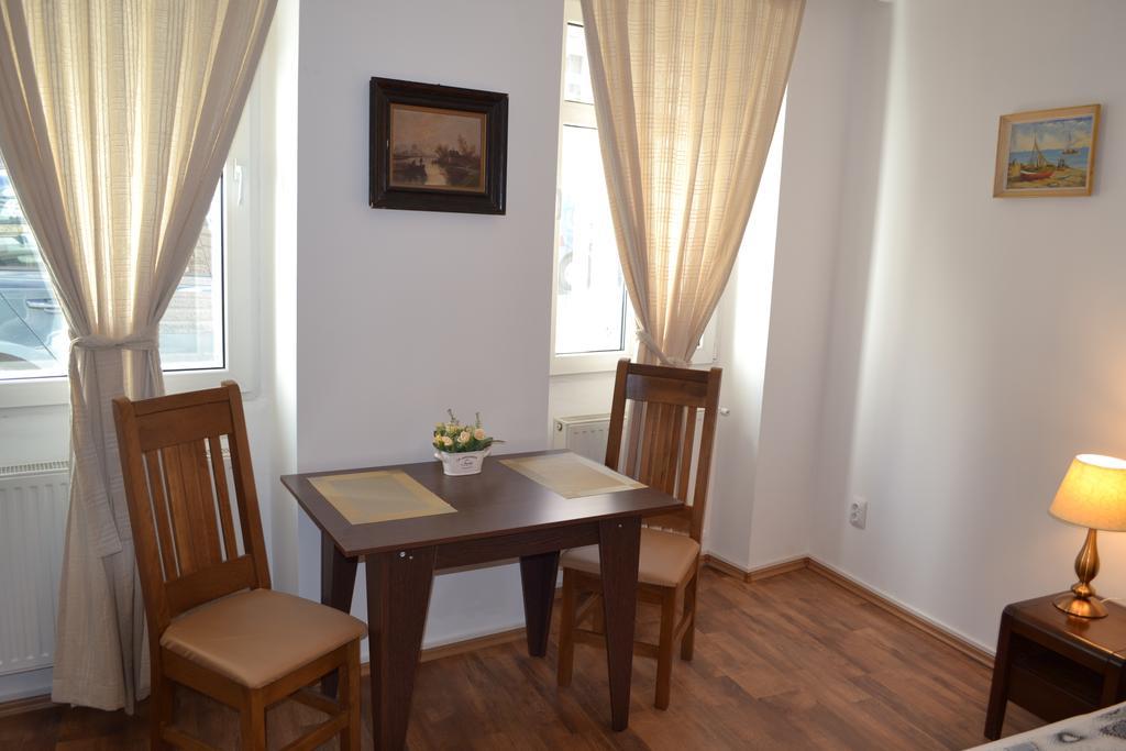 מלון בראשוב Casa Fanarilor מראה חיצוני תמונה